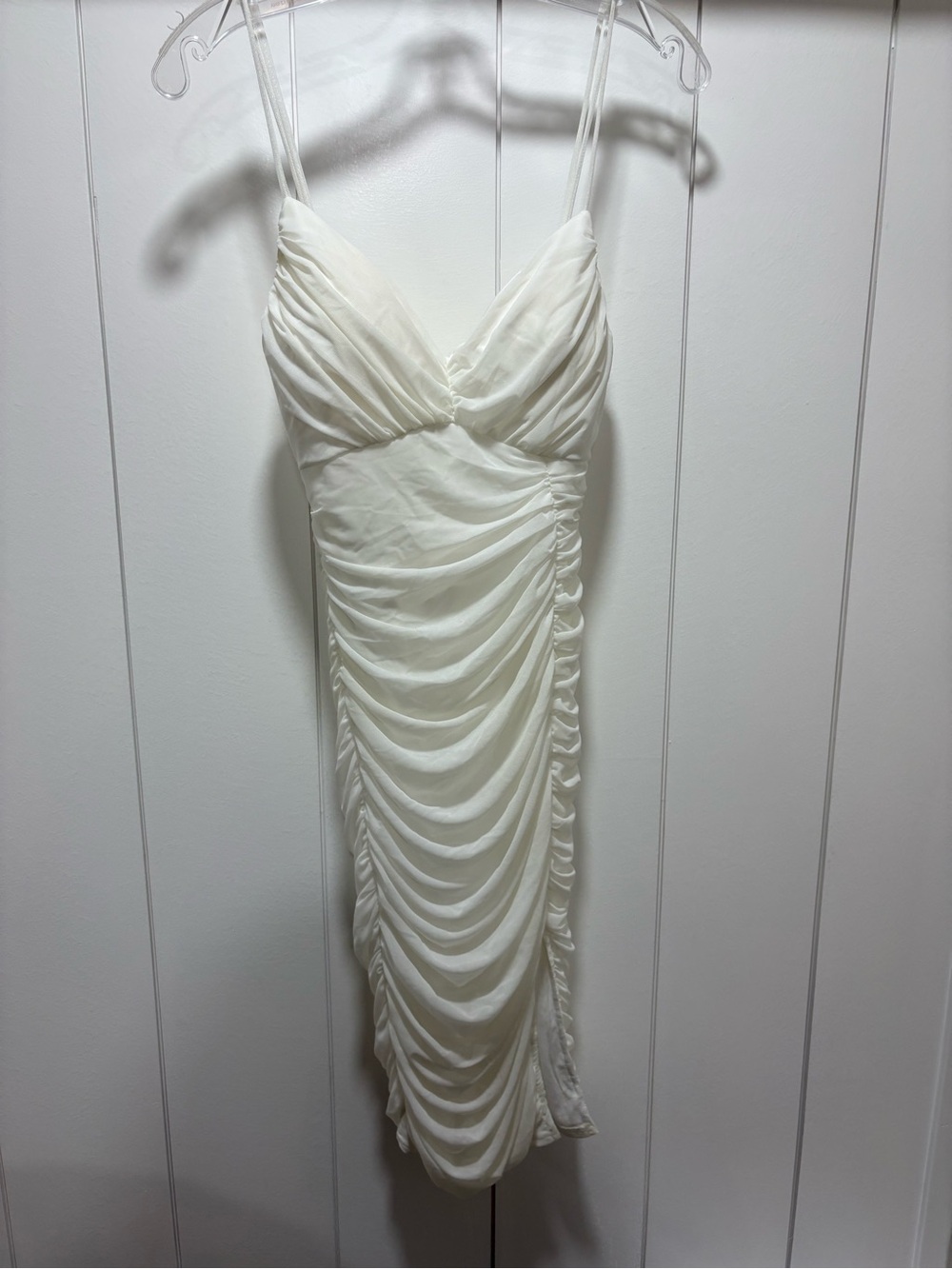 Privy Ruched Bodycon Mini Dress White Graduation Wedding V Neck Size M New NWT
